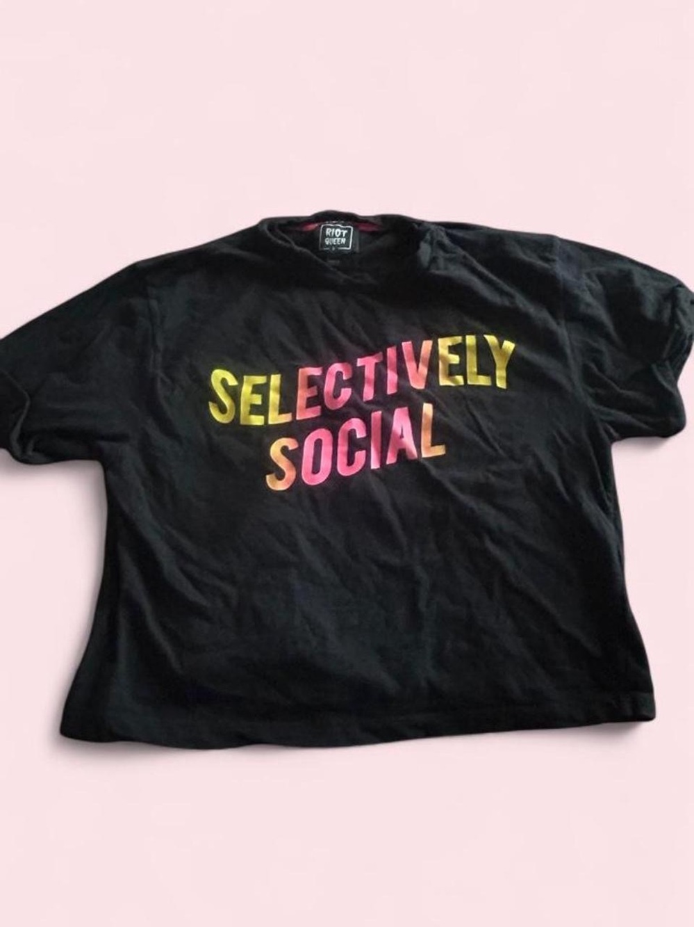 riot society Black Tee with Ombre "SELECTIVELY SOCIAL" Cropped Graphic
